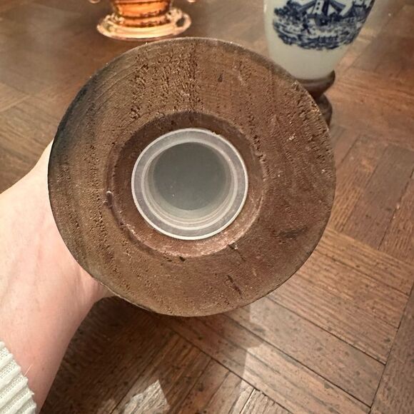 Delft Blue Windmill Salt Shaker and Pepper Grinder - Picture 4 of 6